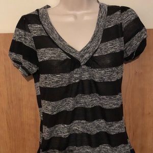 Women’s shirt size S